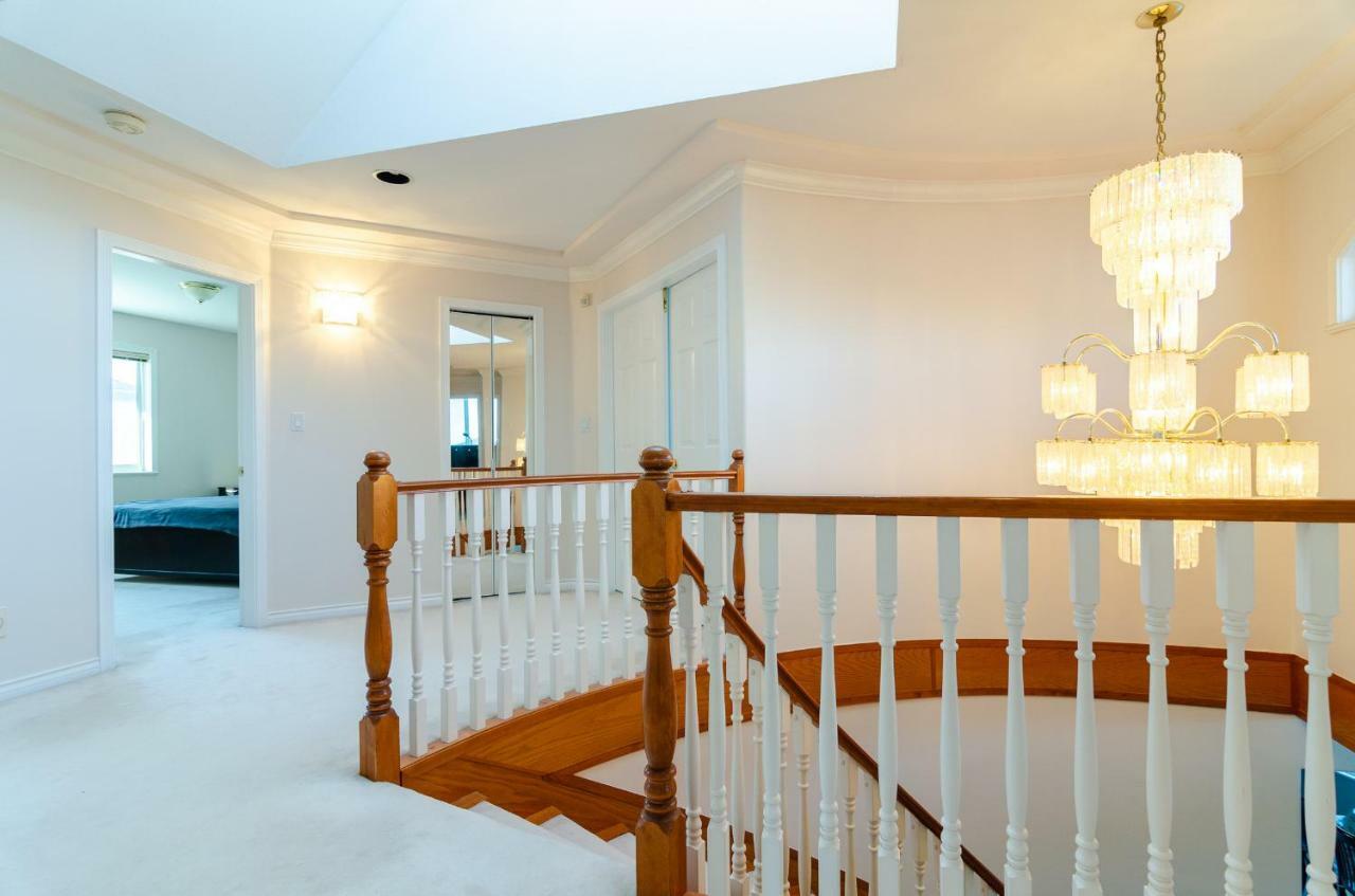 3 Private, Spacious, Bright Rooms In A Gorgeous House 뉴웨스트민스터 외부 사진