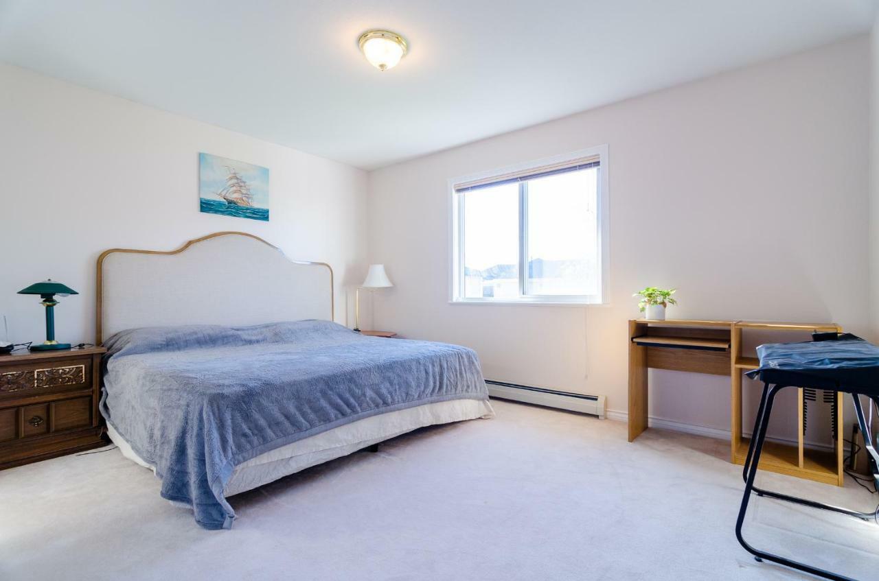 3 Private, Spacious, Bright Rooms In A Gorgeous House 뉴웨스트민스터 외부 사진